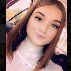 Meet your Posher, Alexis